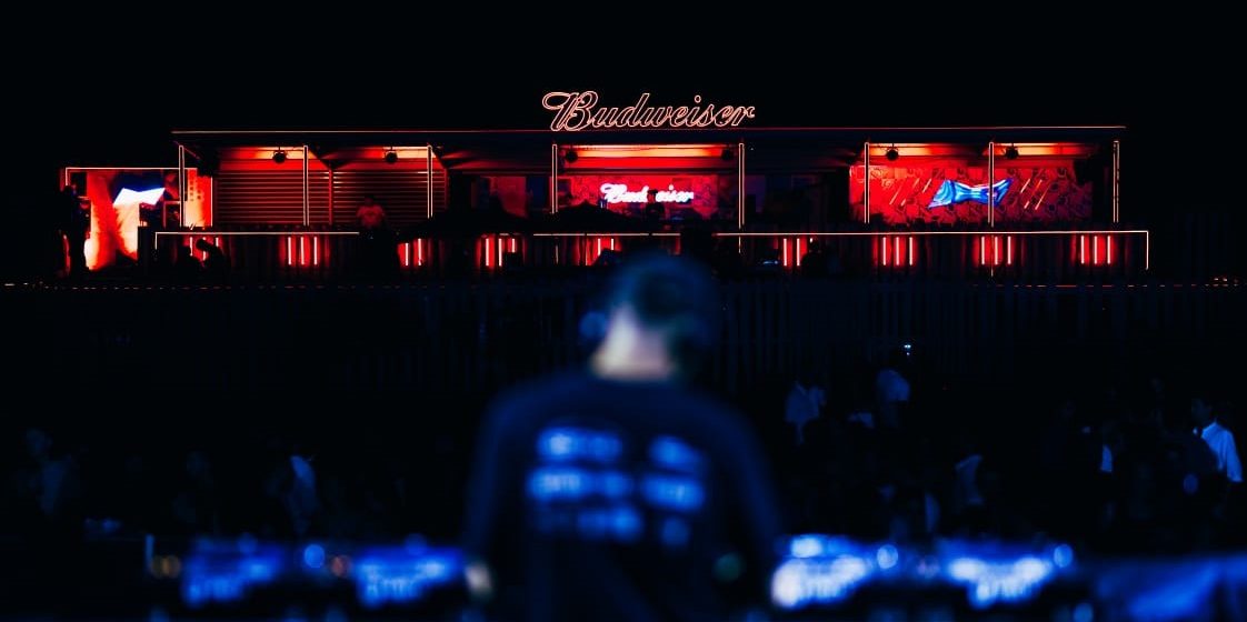 Budweiser invita a sus consumidores a vivir nuevas experiencias de la mano de reconocidos DJ’s internacionales en Mute, Mar del Plata, así como en los principales centros turísticos argentinos