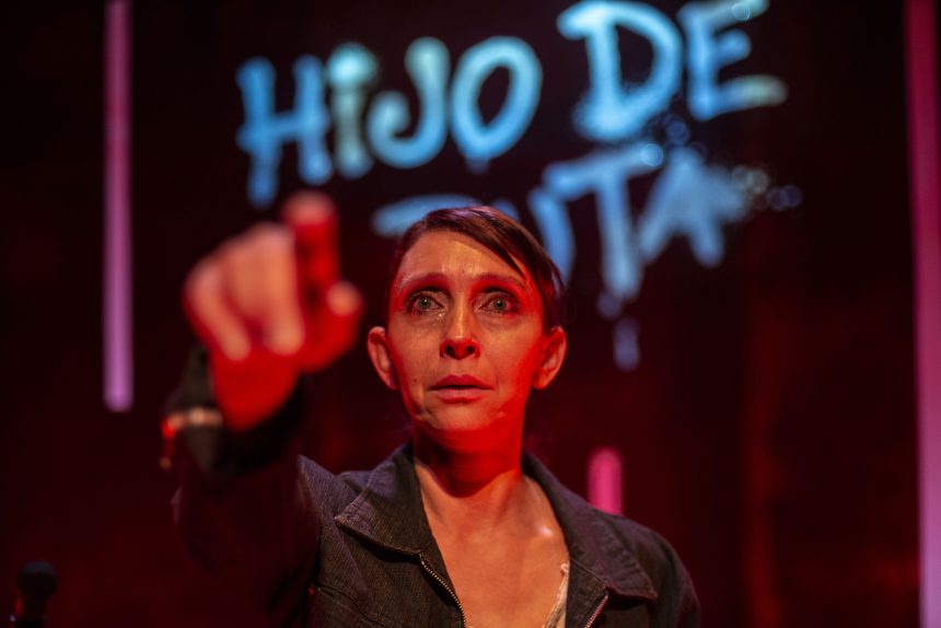 Teatro: el regreso de «Rota», la historia de una madre que se reconstruye tras el suicidio de su hijo luego de matar a su novia