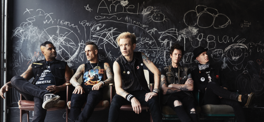 Sum 41 y su trabajo nuevo, «Heaven :x: Hell»: «Hemos hecho un álbum doble de pop punk y metal, y tiene sentido», resume Deryck Whibley, su cantante
