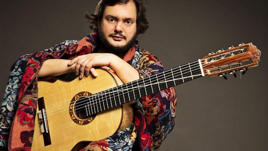 El músico brasileño Yamandú Costa y su reencuentro con el público argentino: será en el Centro Cultural Konex, con su guitarra de siete cuerdas