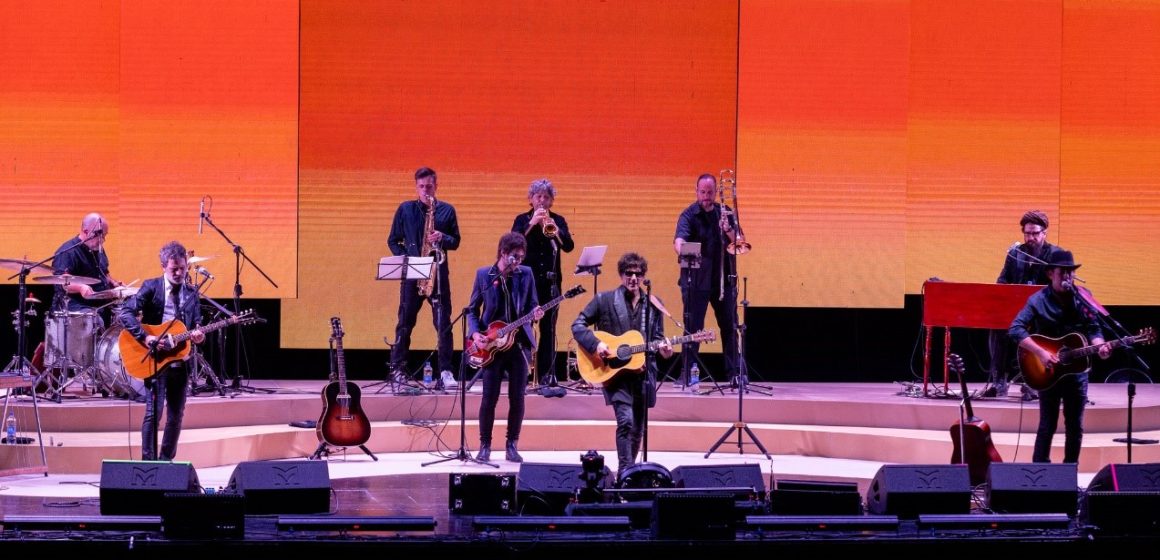 La gran banda platense, Los Guasones, y su gran versión en vivo de «Espejo Roto», de sus recordados shows en el Gran Rex en 2023