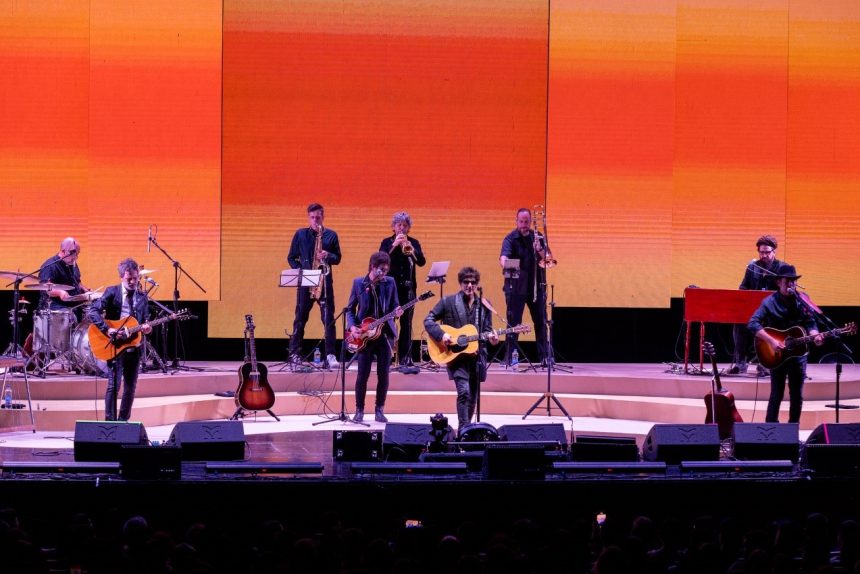 La gran banda platense, Los Guasones, y su gran versión en vivo de «Espejo Roto», de sus recordados shows en el Gran Rex en 2023