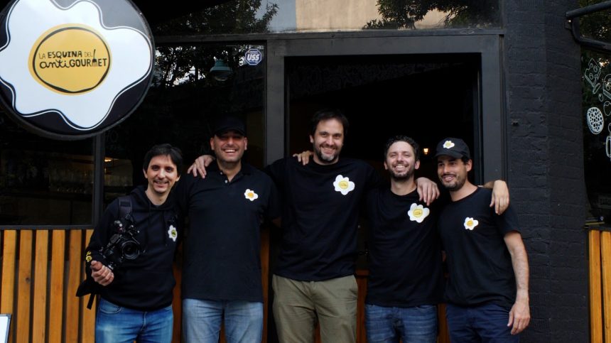 Diez años: es lo que cumple Antigourmet, el grupo de bodegueros – blogueros que rescataron bodegones que estaban por quedar en el olvido
