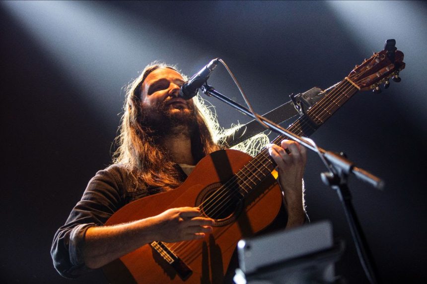 El músico chileno Nano Stern regresa a Buenos Aires para presentarse en el Teatro Margarita Xirgu