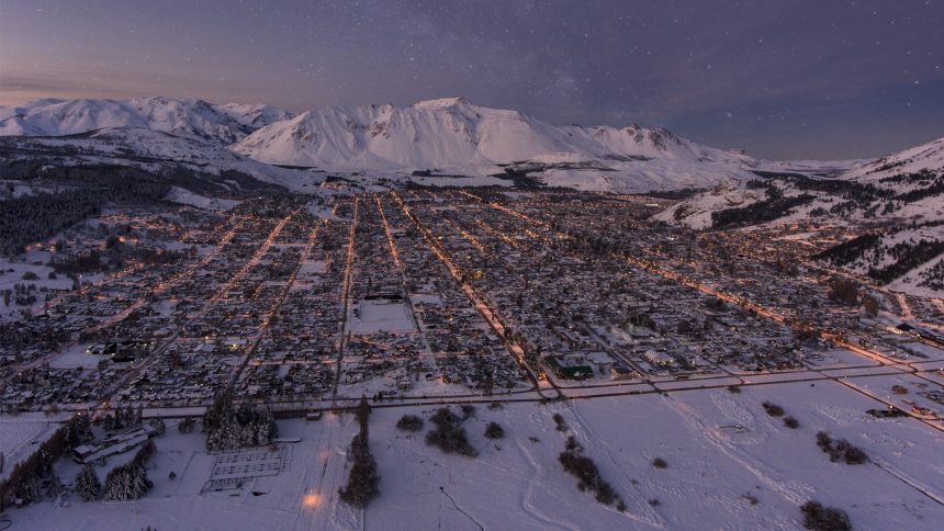 Llegaron las nevadas: Esquel y La Hoya ya tienen todo listo para el arranque de la temporada de inverno 2024, a la espera de los turistas