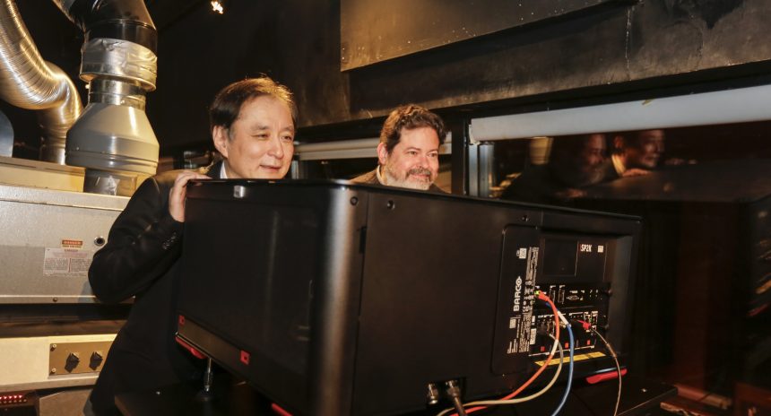 La Embajada de Japón refuerza su apoyo a la cultura argentina a través de una donación de un proyector digital al MALBA; la primera experiencia audiovisual es con el film «La práctica», de Martín Rejtman