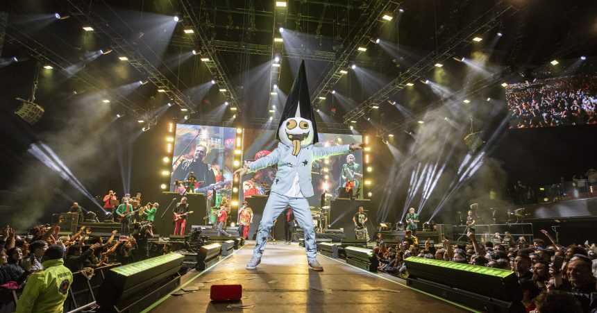 Los Auténticos Decadentes y su primer Documentary show «En vivo en Buenos Aires»
