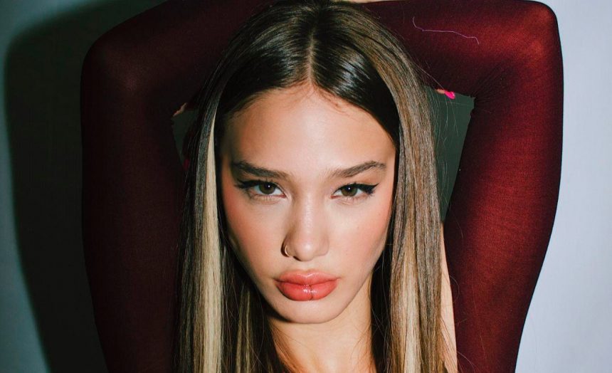 Ángela Torres se pasea entre el pop y la música urbana con su nuevo single, «Castigo»