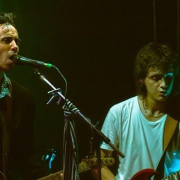 El banda de rock y pop Francia 98 sigue rodando reconfortantes canciones y videos: esta vez se trata de «El pescador», junto a Willy de Los Tipitos