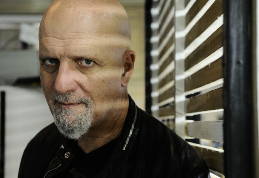 Gustavo Cordera lanza su disco «De la cabeza al corazón» y señala que «no voy a grabar más discos luego de este»