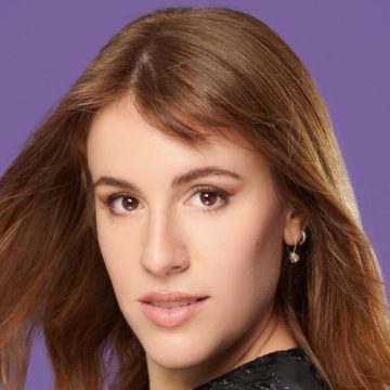 Laura Esquivel, sobre su disco homónimo: «Está dedicado a aquellas personas que todavía no logran ver que, a pesar de las dificultades, pueden transformar sus vidas», expresa