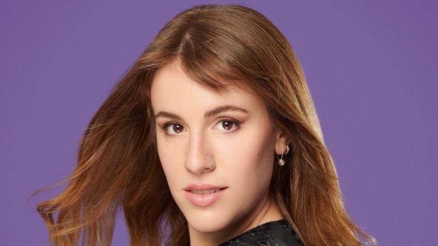 Laura Esquivel, sobre su disco homónimo: «Está dedicado a aquellas personas que todavía no logran ver que, a pesar de las dificultades, pueden transformar sus vidas», expresa