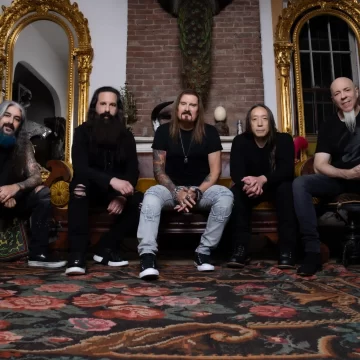 Tras 15 años, Dream Theater reaparece con nuevo álbum, se trata de «Parasomnia»