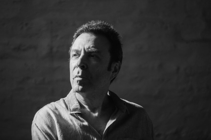 Jorge Zima presenta adelantos del disco que se viene: «Ser conducidos por un relato que emerge tanto de la actualidad que nos rodea, como de la personal del autor», desmenuza al respecto