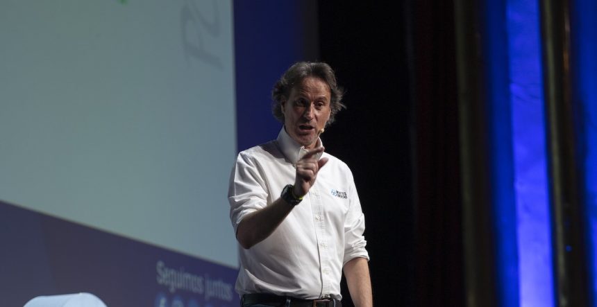 «Un Mentes Expertas», de Victor Küppers, por primera vez en Argentina, en el Coliseo