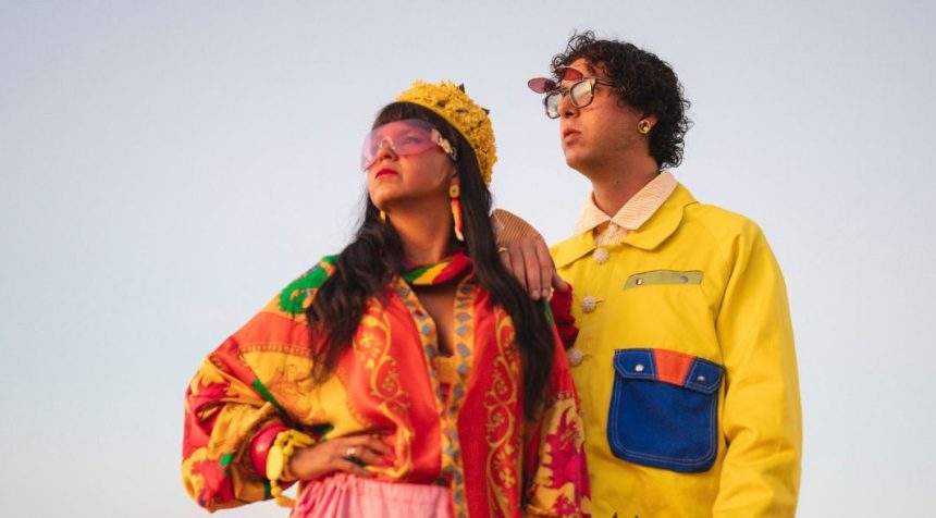 Supergrupo: ASTROPICAL, al combinación perfecta entre Bomba Estéreo y Rawayana, que además combina la astrología y los ritmos tropicales