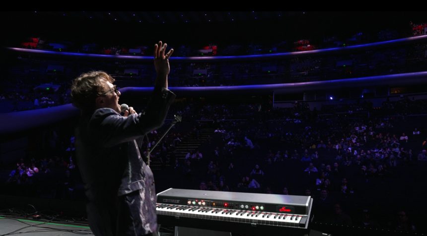 El presente de Mauro Conforti: disco nuevo, una gira por México y su gran apertura a Fito Páez para la celebración de «El amor después del amor»