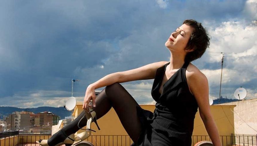Sandra Rehder, la artista de tango que brilla en Barcelona y Europa, llega a Buenos Aires para presentarse en el CAFF