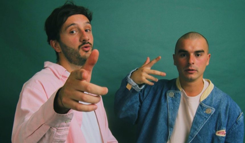 Amigo de Artistas, la banda chilena que revoluciona TikTok, presenta su nuevo single, «Por ti»: romanticismo en clave de cumbia reggae