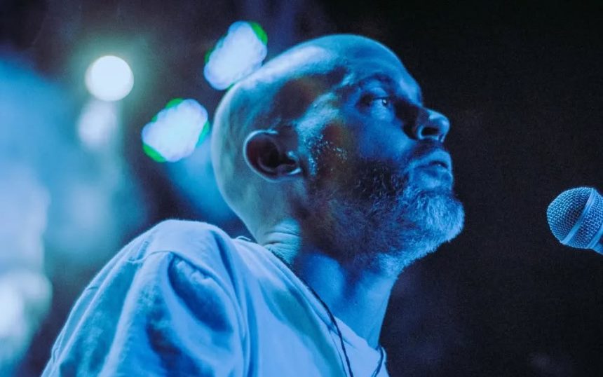 Luciano Existe y su single llamado «Langostas»: «Se trata de un desamor contado con amor», resume el cantautor que reside en Rosario
