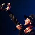 «Beto Cuevas Acústico» trae al ex frontman de La Ley a Buenos Aires para homenajear aquel histórico registro musical de MTV que realizó con su ex grupo