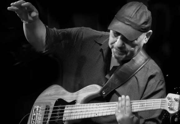 El bajista uruguayo Daniel Maza ofrecerá un concierto gratuito, junto a su cuarteto, en el Centro Cultural Borges
