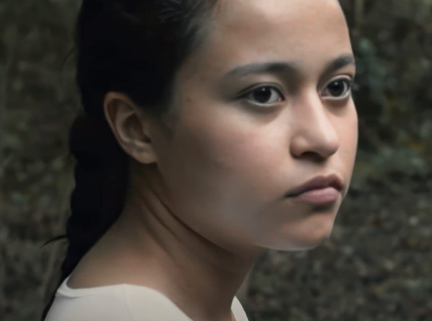 «Por tu bien», film registrado en la frontera entre Misiones y Brasil, que aborda un drama de una adolescente en una comunidad de una selva y que lucha por su libertad