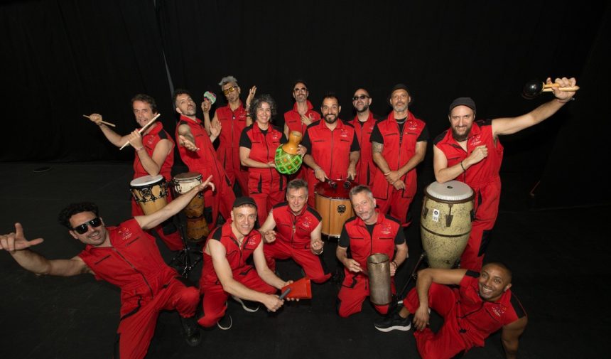 «El Corazón del Ritmo», el nuevo espectáculo de La Bomba de Tiempo que acompañará el invierno dentro de Ciudad Cultural Konex