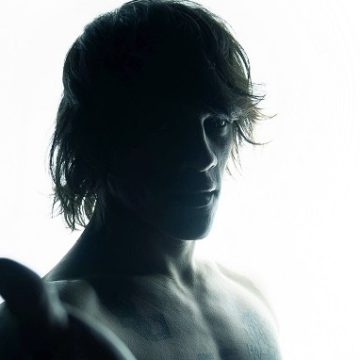 De YouTube al éxito: Gabino Silva y su excelente debut a través del EP «Quizás», que presentará en Makena
