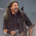 Foo Fighters sorprende con su «Today´s song» y Dave Grohl resume que «hemos vivido momentos de hermosa victoria y momentos de dolorosa derrota»