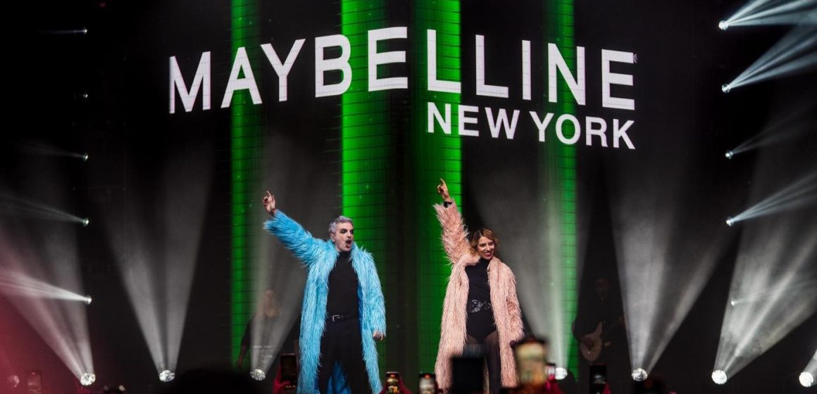 Belleza y glamour: Entre la música y el estilo, se desarrolló el evento «Teddy Session, Maybylle Nueva York» en el Movistar Arena; las participantes probaron las nuevas tintas de labios y cerró la noche Miranda!