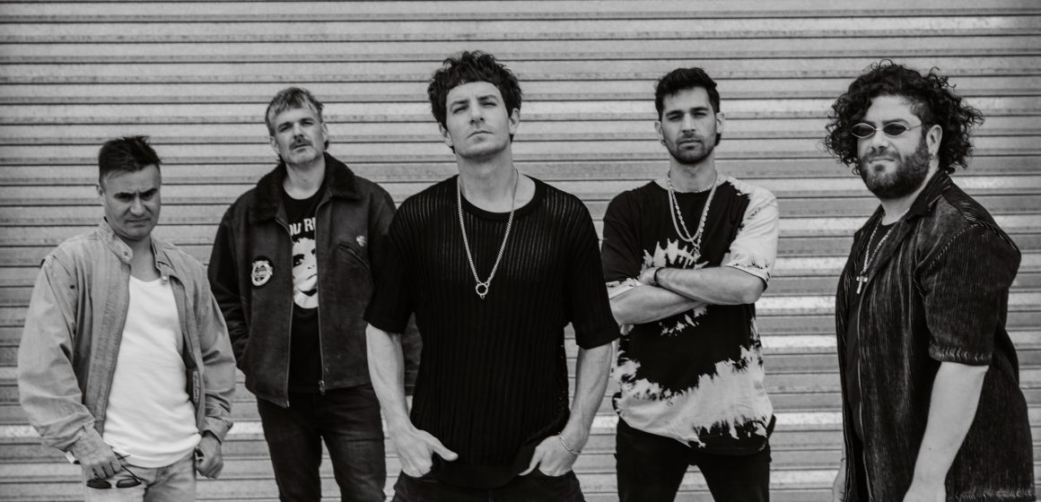 «Pueblo Chico», el nuevo trabajo de la banda argentina Socios de Tijuana, que incluye una variedad de sonidos y solidez compositiva