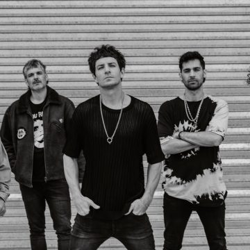 «Pueblo Chico», el nuevo trabajo de la banda argentina Socios de Tijuana, que incluye una variedad de sonidos y solidez compositiva