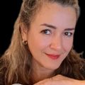 La cantante correntina, Gicela Méndez Ribeiro, festeja sus 50 años con una reversión, junto a Las Damas del Litoral, de «Bebedeira (versão irmandade)», un clásico brasileño