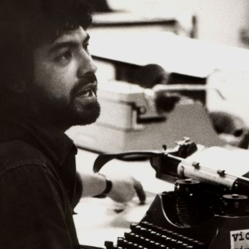 Víctor Pintos habla de su nuevo libro, «66 historias que merecen ser contadas»: «Cumplí 50 años de periodista y me dan ganas de compartir historias que alguna vez me han contado y que he aprendido haciendo algo que sé hacer bien: escuchar»